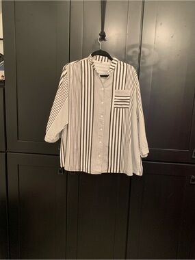 Women’s Navy & White Vertical Stripe Button-Up Shirt
